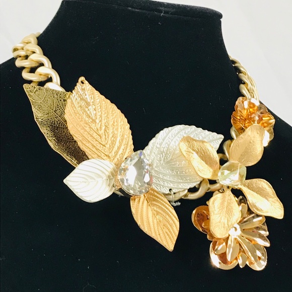 Gold and silver Poinsette  chain statement necklace - Picture 5 of 7